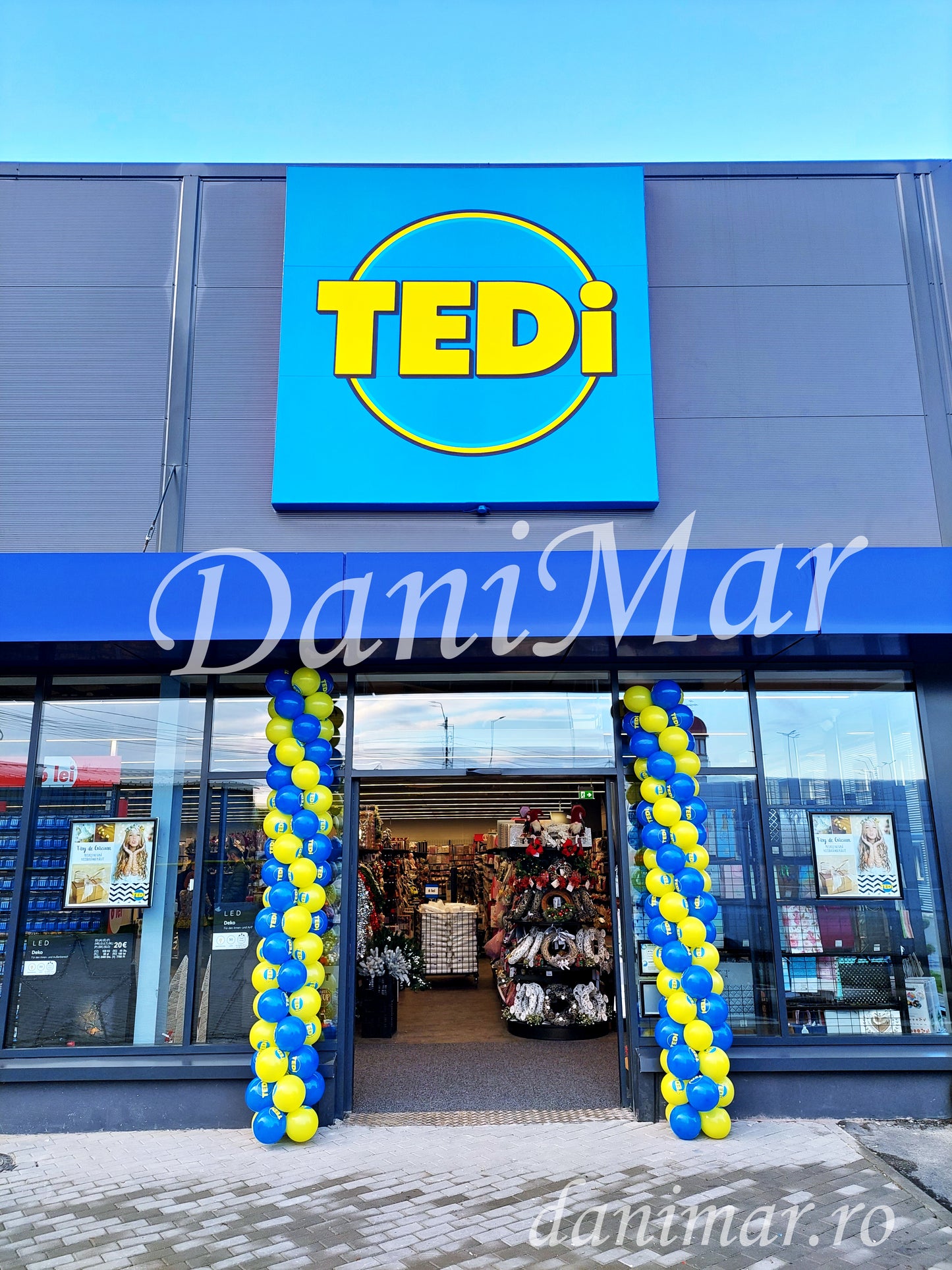 Arcada din baloane pentru deschidere / inaugurare magazin