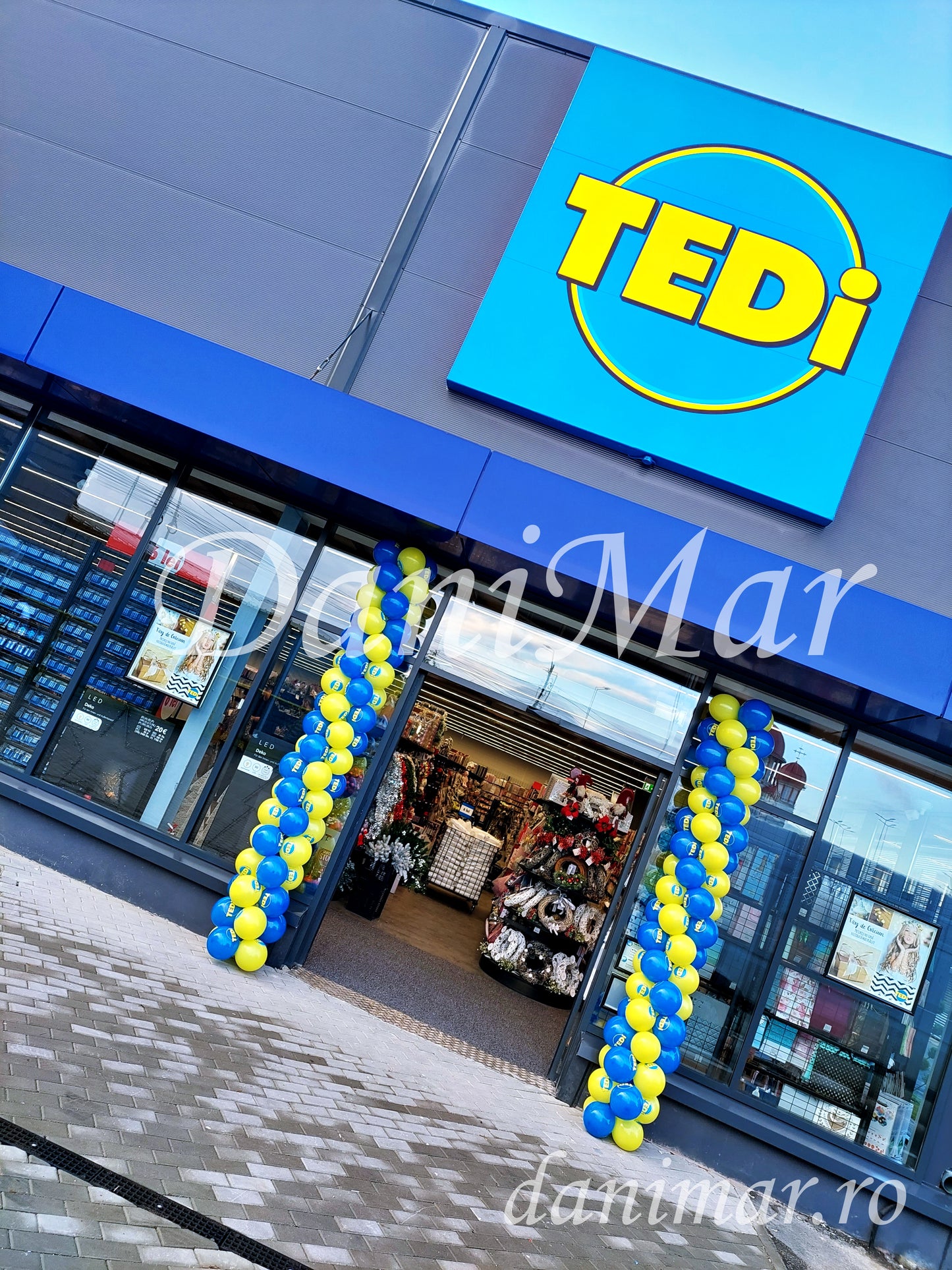Arcada din baloane pentru deschidere / inaugurare magazin