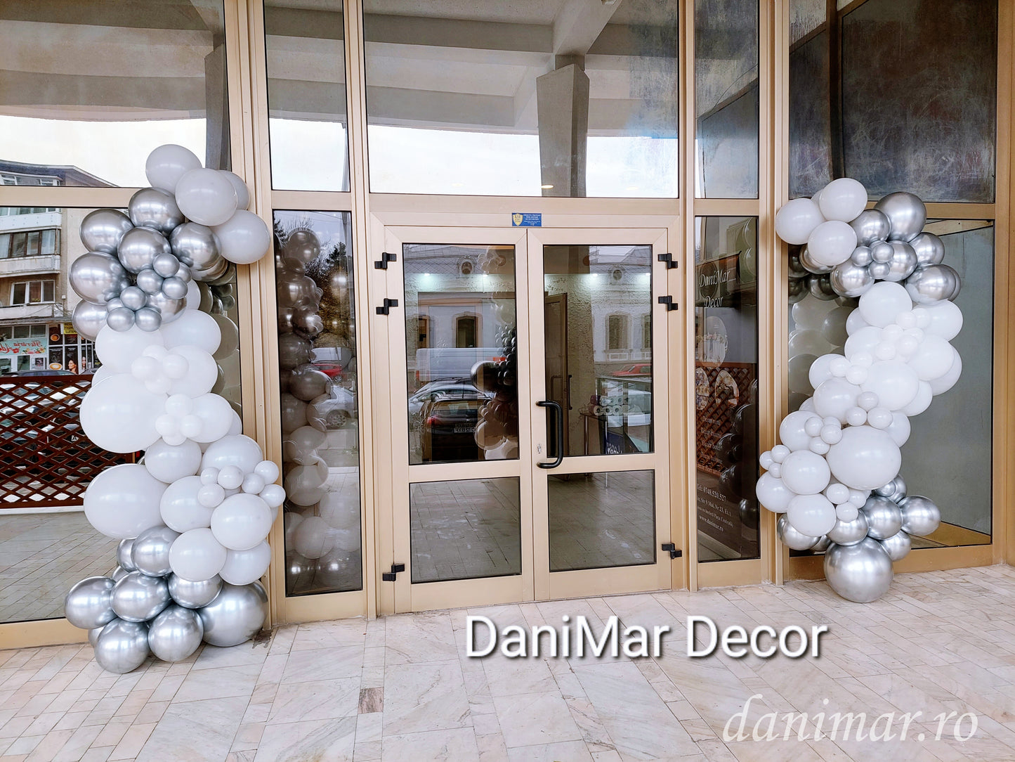 Arcada / Coloane din baloane pentru deschidere / inaugurare restaurant
