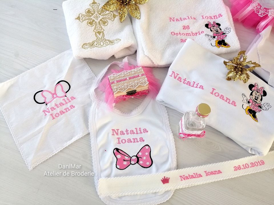 Trusou botez fetite personalizat cu broderie - Minnie Mouse - DaniMar