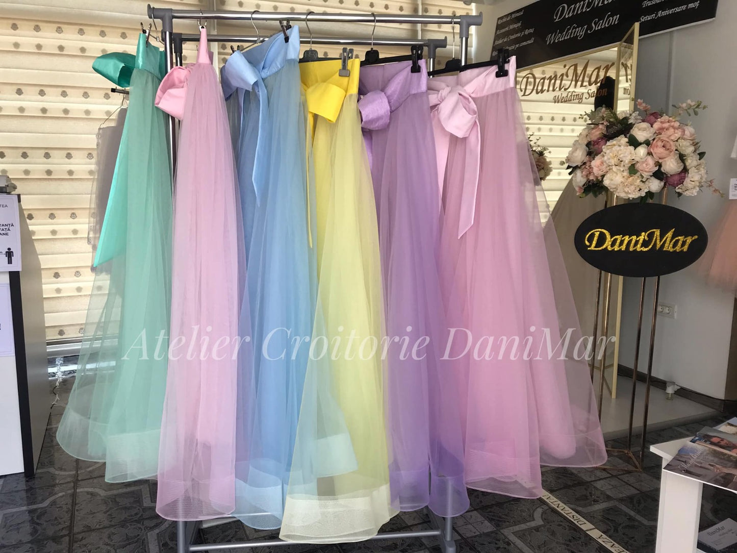 Fuste colorate din tulle cu funde in talie - DaniMar