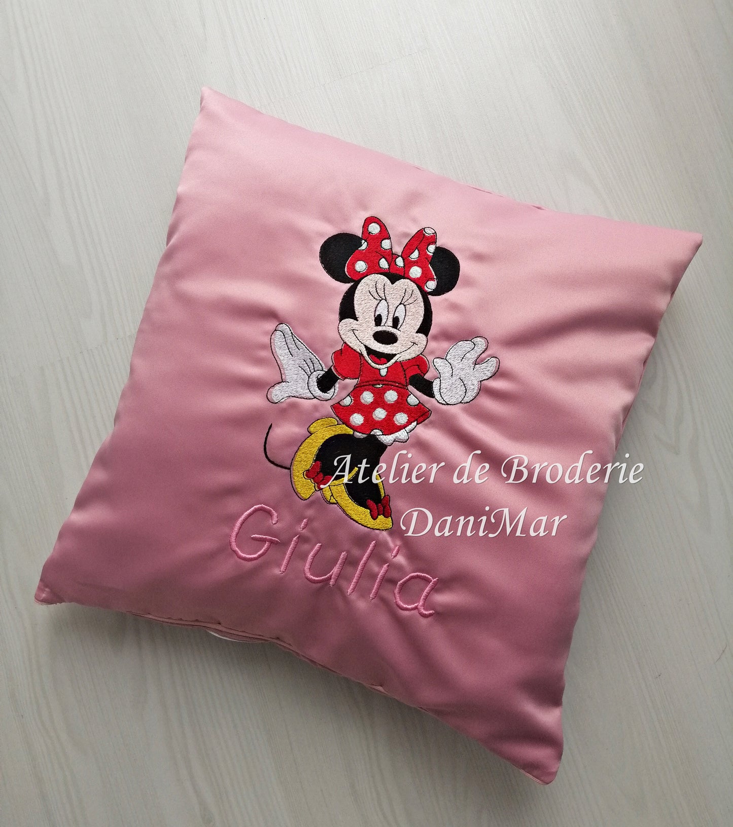 Perna personalizata Minnie Mouse - DaniMar
