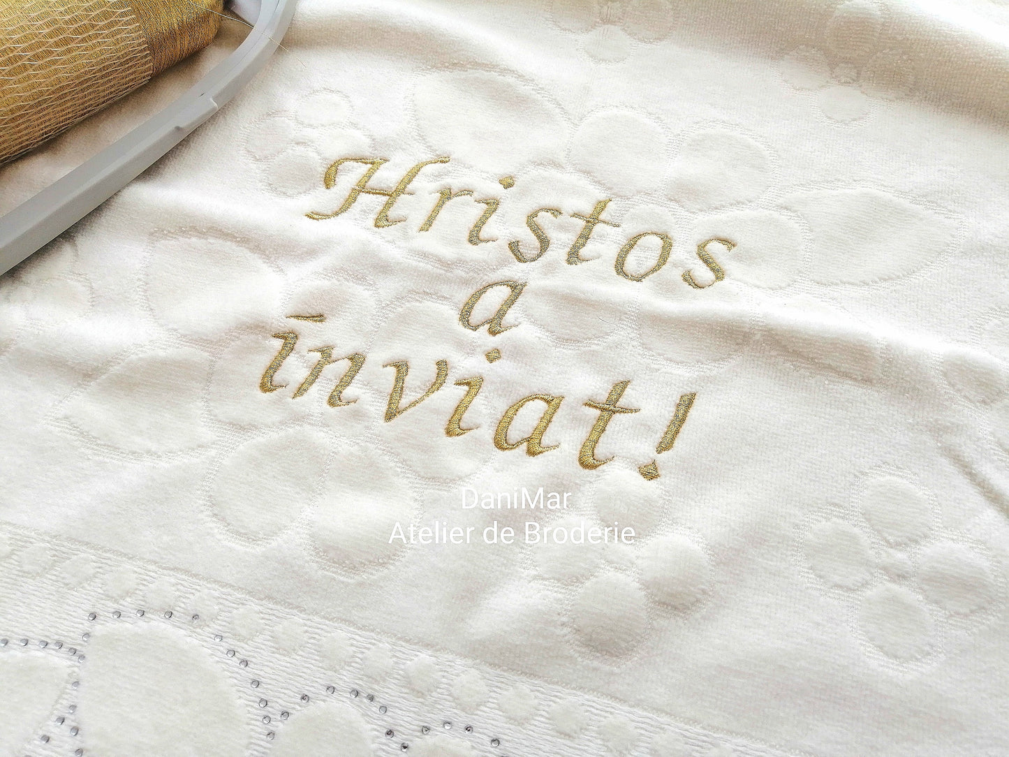 Prosop brodat - "Hristos a Inviat" - DaniMar