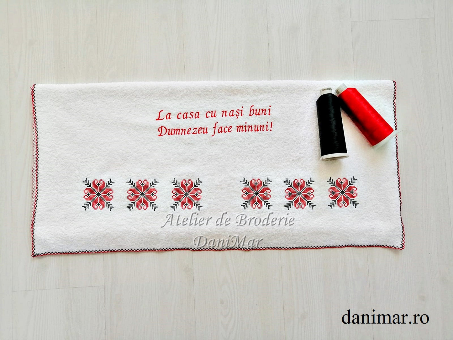 Prosop cu motive traditionale pentru nașii de cununie