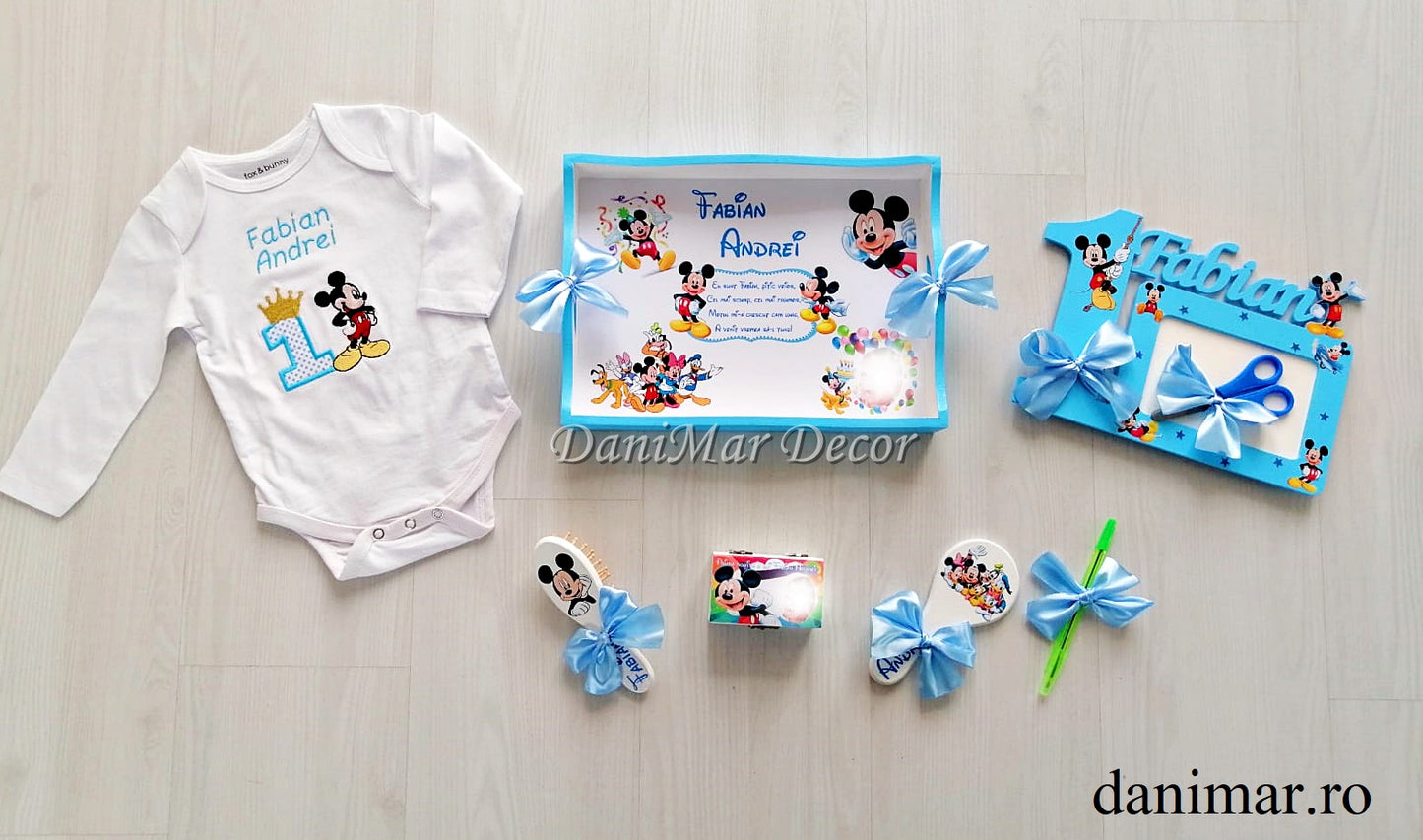Set tavita mot baietel si body personalizat- tematica Mickey Mouse 07 - DaniMar