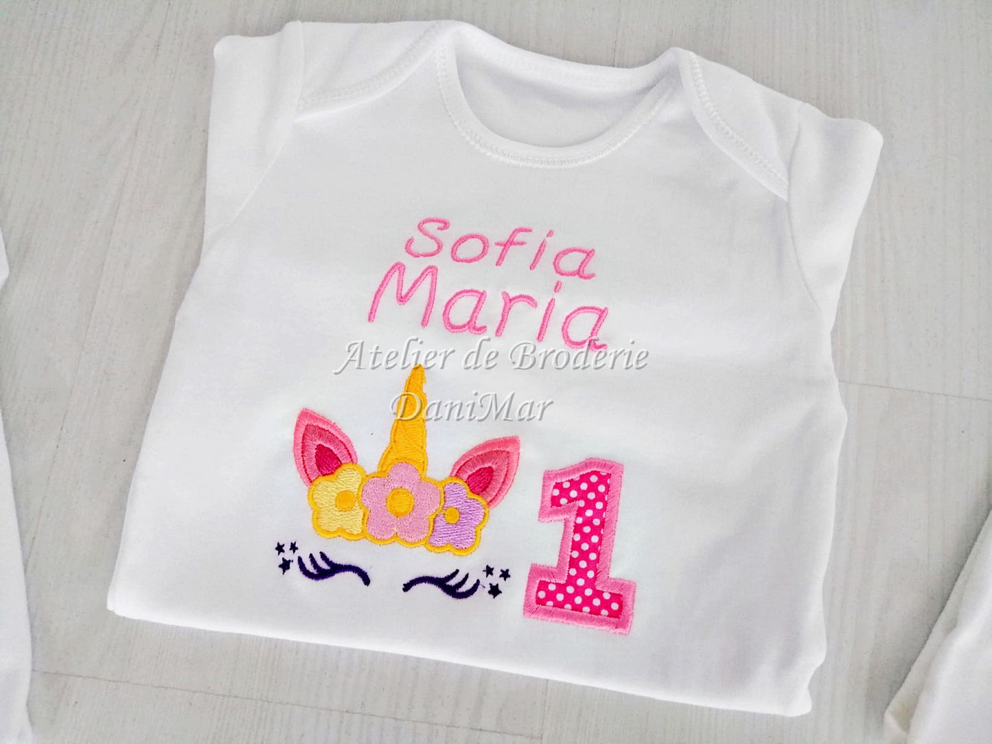 Set tricouri aniversare 1 an personalizate prin broderie - DaniMar