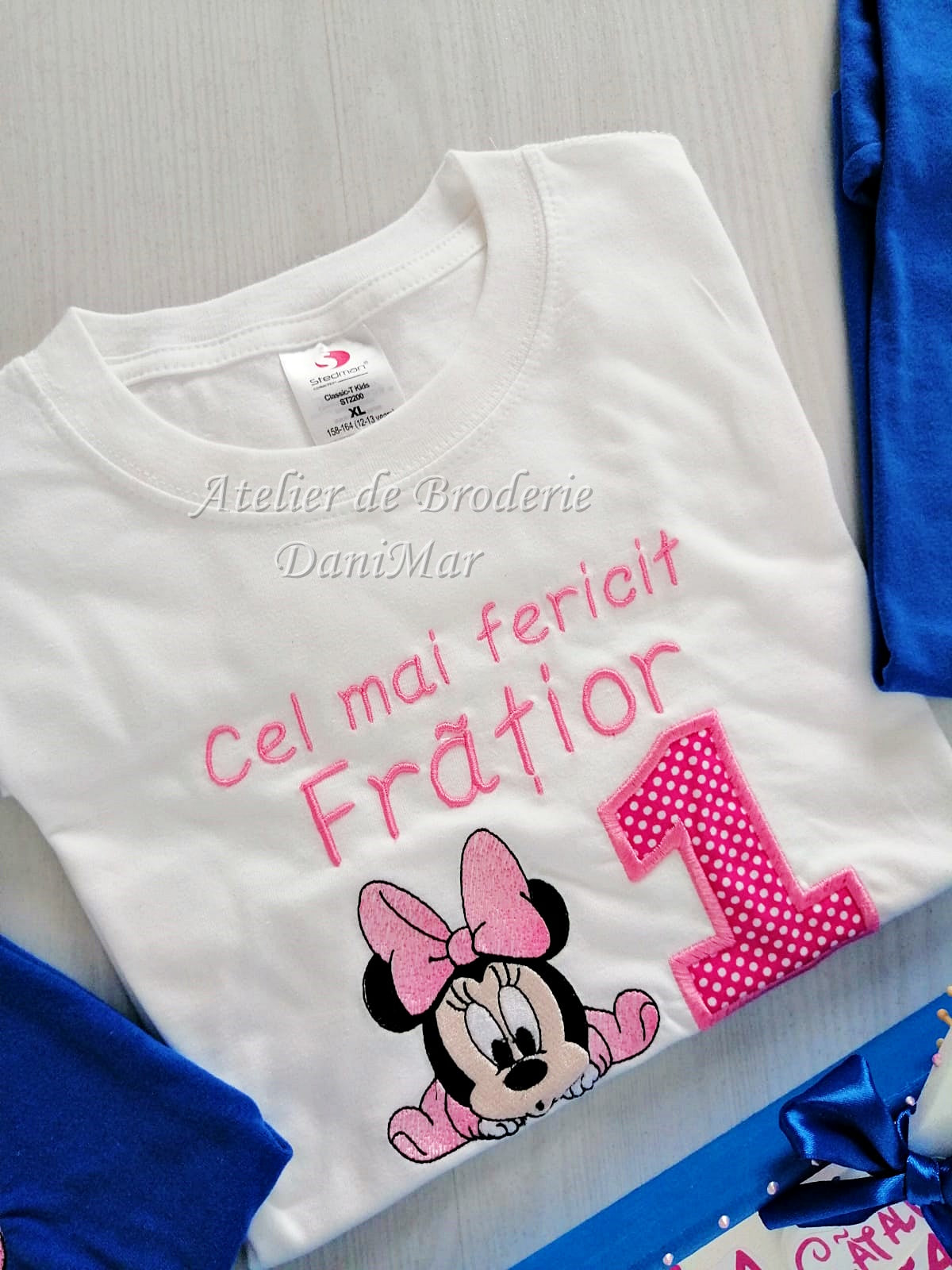 Set tricouri aniversare 1 an personalizate prin broderie - tematica Minnie Mouse - DaniMar