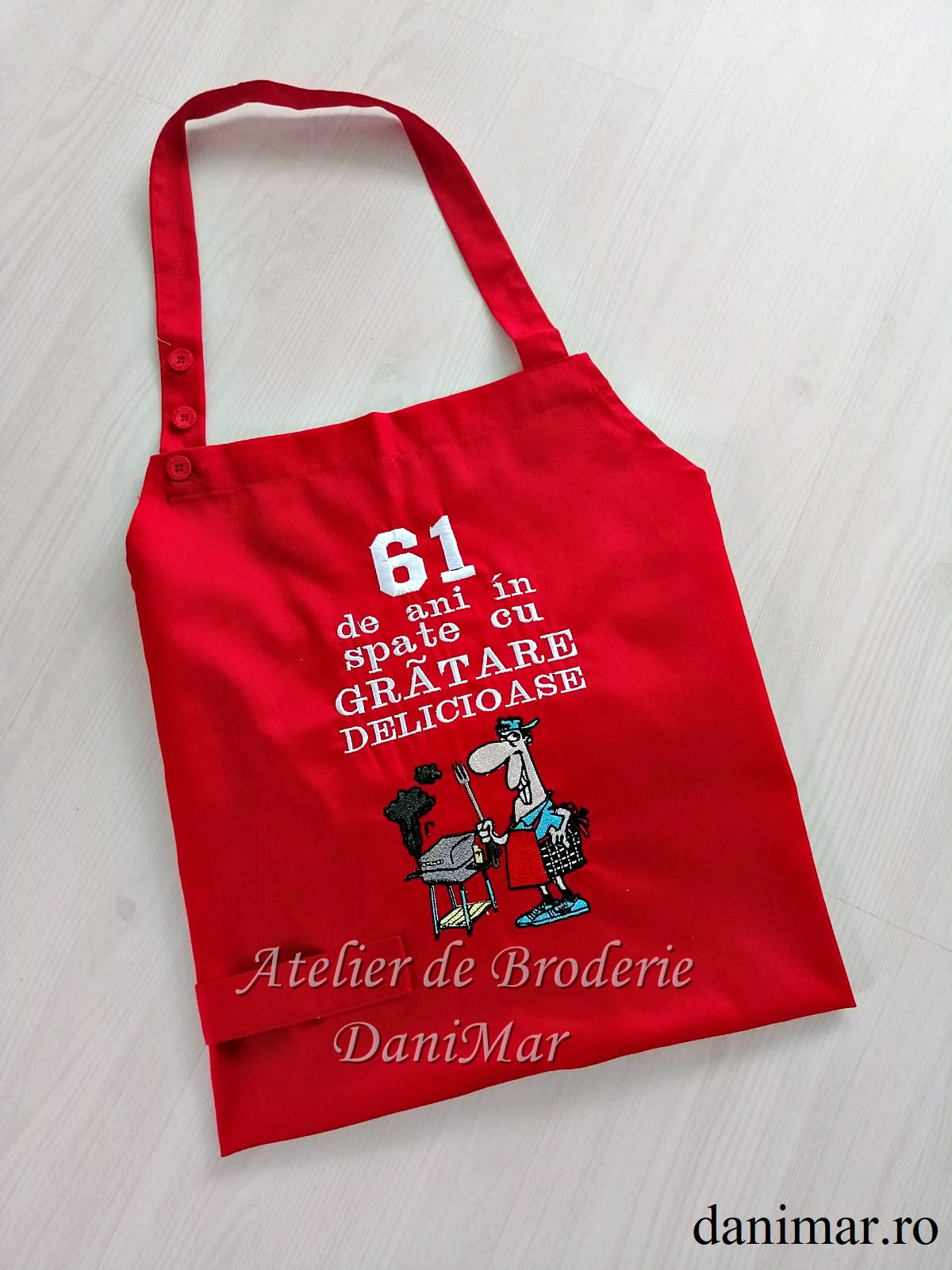 Sort personalizat cu broderie - 61 de ani in spate cu gratare delicioase - DaniMar