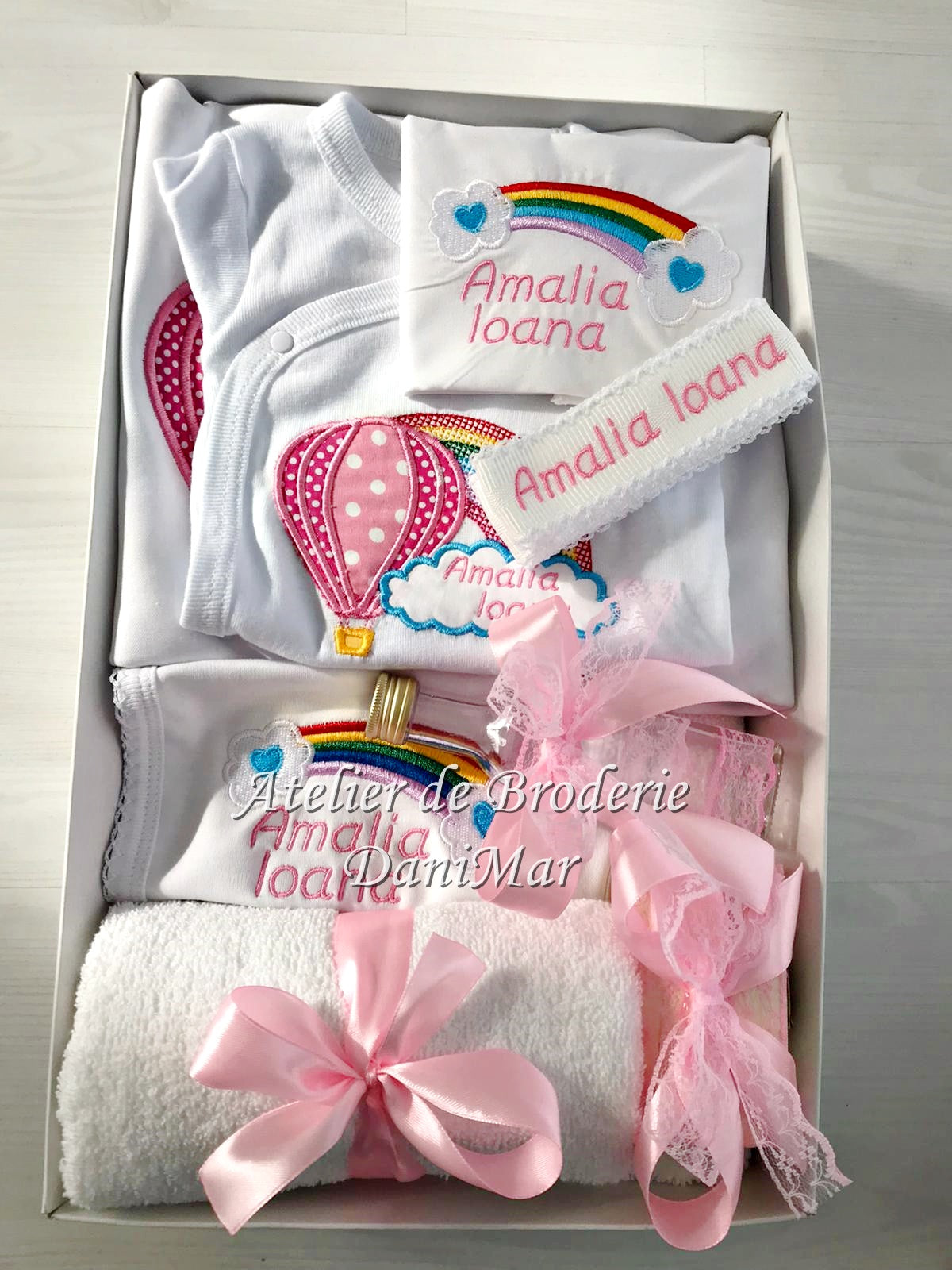 Trusou botez personalizat cu broderie - DaniMar