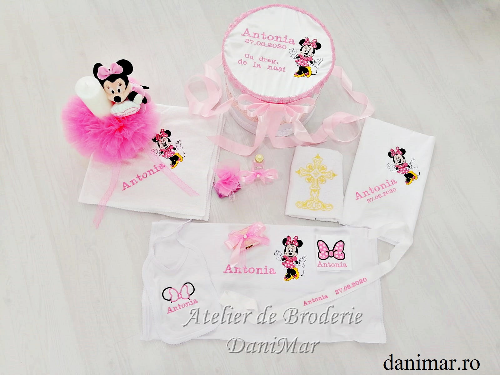 Set trusou personalizat fetite - Minnie Mouse - DaniMar Wedding Salon