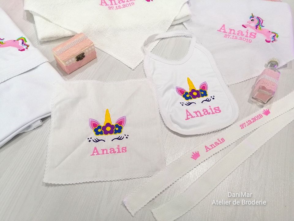 Trusou botez fetite personalizat cu broderie - Unicorn - DaniMar