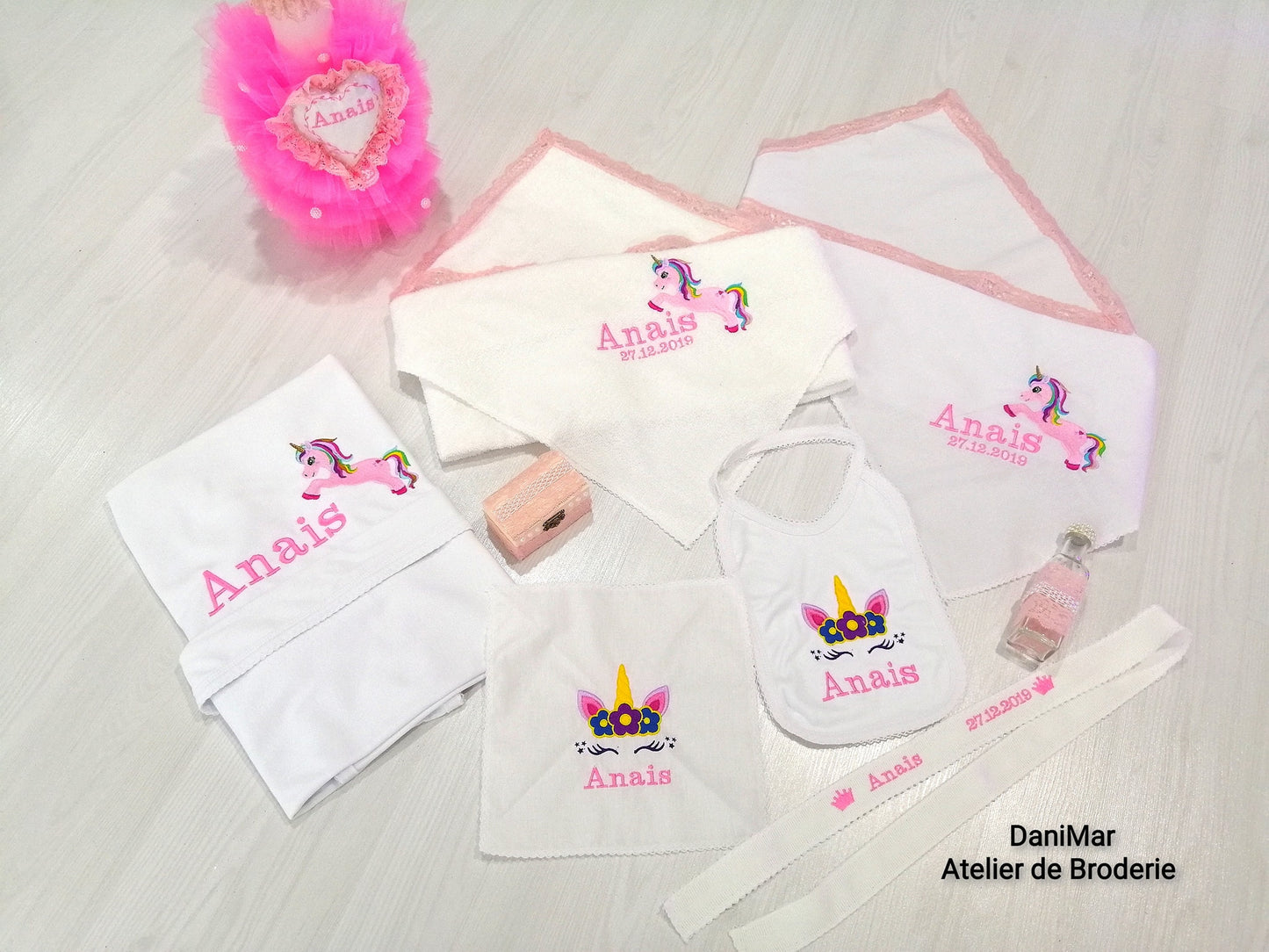 Trusou botez fetite personalizat cu broderie - Unicorn - DaniMar